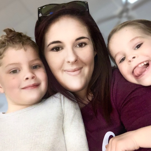 Ashlee ab me fam,donate to foster care,sleep&Posh! - Picture 7 of 8